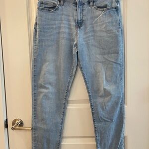 Banana Republic – Traveler Slim Jeans – Medium Wash Stretch Denim – 33x30